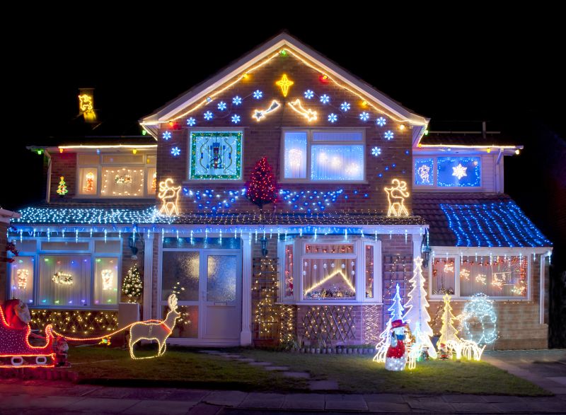 Cost of Christmas Light Installation — Cost of Christmas Light Installation