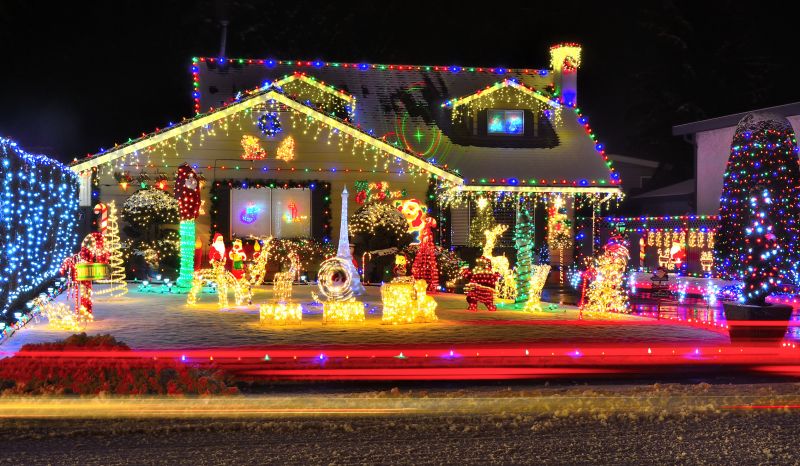 Holiday Lights Installation in Alpharetta, GA